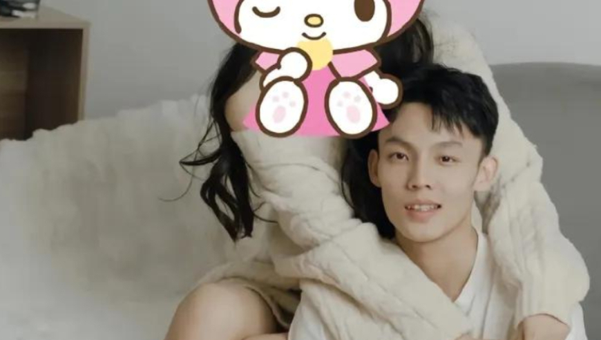 徐杰的新女朋友曝光！两人十分甜蜜，尽显恩爱，球迷送祝福