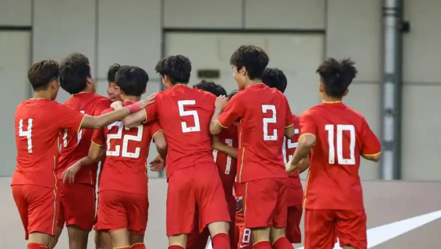 复盘国少2-2越南：上半时优势占尽的国少，被一张红牌打乱部署