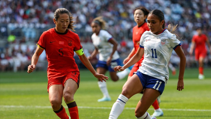 0-3，中国女足完败，不敌世界第一，惨遭2连败，金坤失破门良机