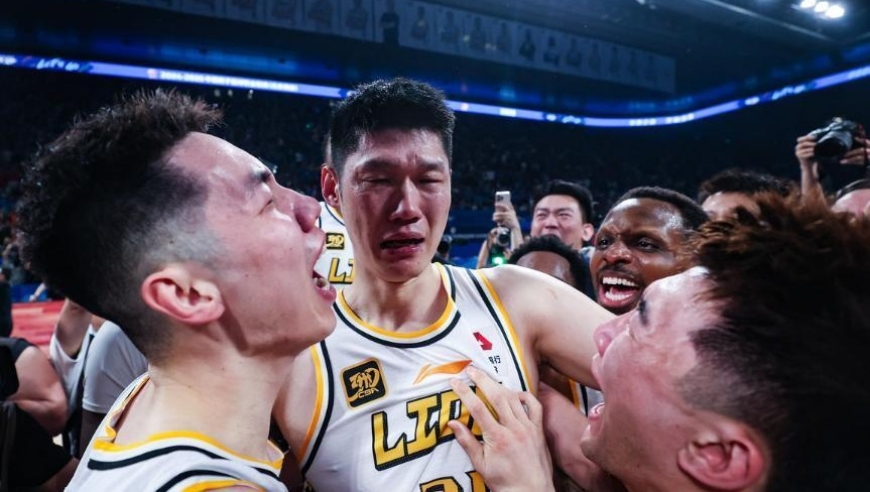 CBA变化中革新 ！胡金秋传承刘玉栋精神 率广厦夺首冠谱写励志