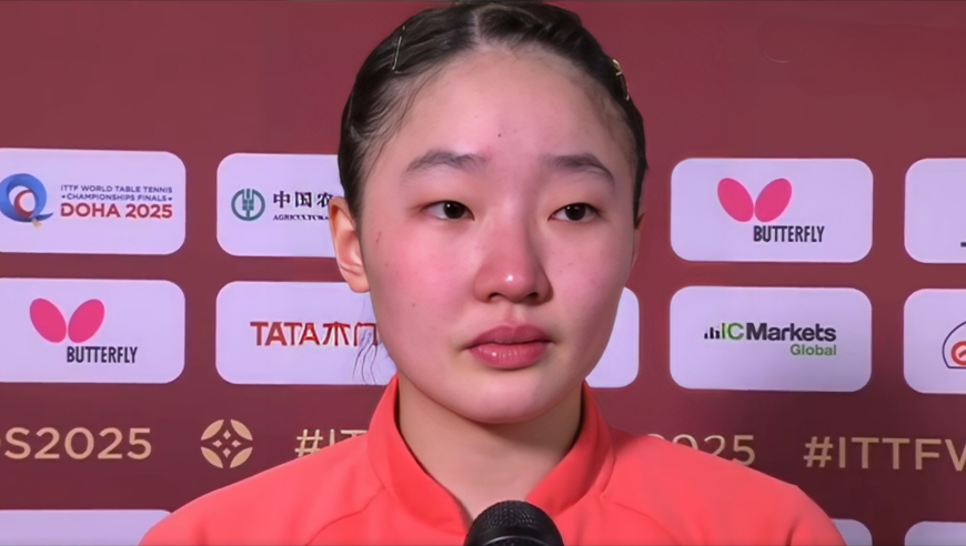 张本美和被王曼昱打哭了！赛后采访哭红鼻子，世乒赛三金目标破灭