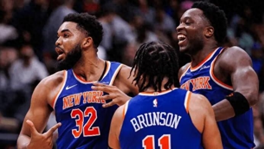 2-4爆冷出局！总冠军王朝为何火速崩塌？NBA最大落差诞生，满手王牌却打得稀烂！