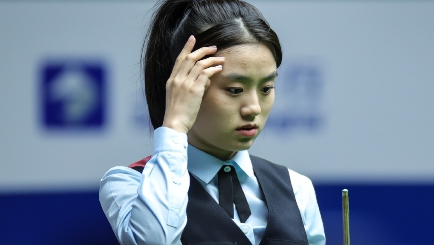 6-4！白雨露逆转旺哈鲁泰圆梦世锦赛两连冠，中国女将成历史第二人