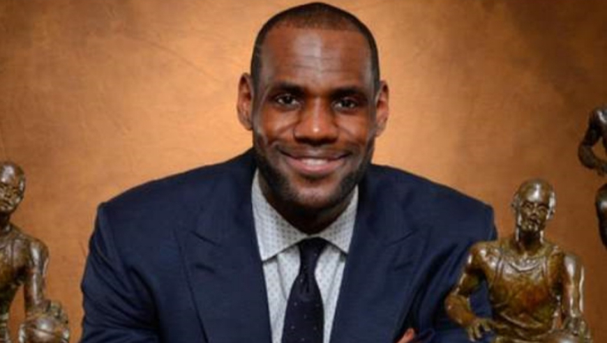 约基奇三个MVP不算多，细数历史上mvp 最多次数的五位球员