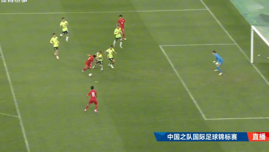 U16国足火速高燃扳平！中路强突澳洲4人爆射，万项补射连场破门