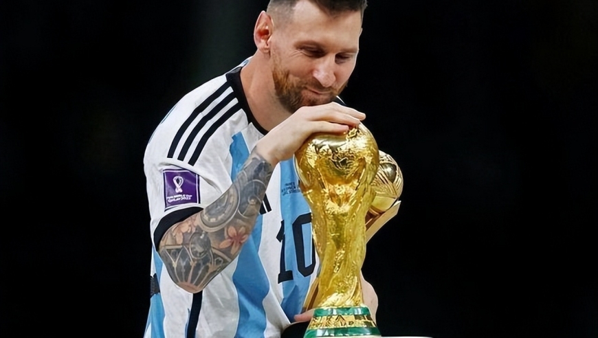 集齐世界杯、欧冠和金球奖有多难？仅9人做到，梅西成就天花板