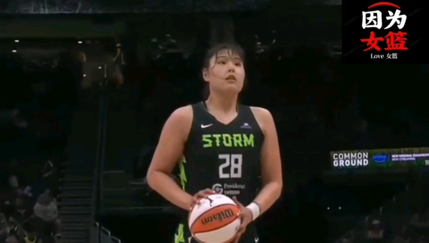 行云流水！李月汝wnba登场11分钟又有突破！华丽打成2+1