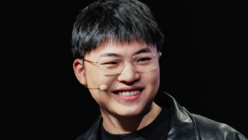Faker亲自录制视频，祝贺Uzi入选名人堂，黑粉们可以闭嘴了