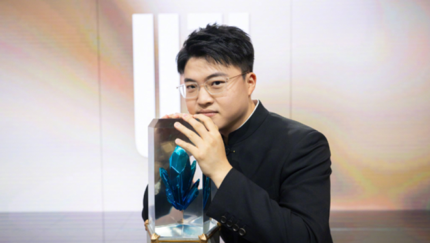 Uzi名人堂皮肤销量火爆，已卖出超1000万元，仅半天就超越Faker