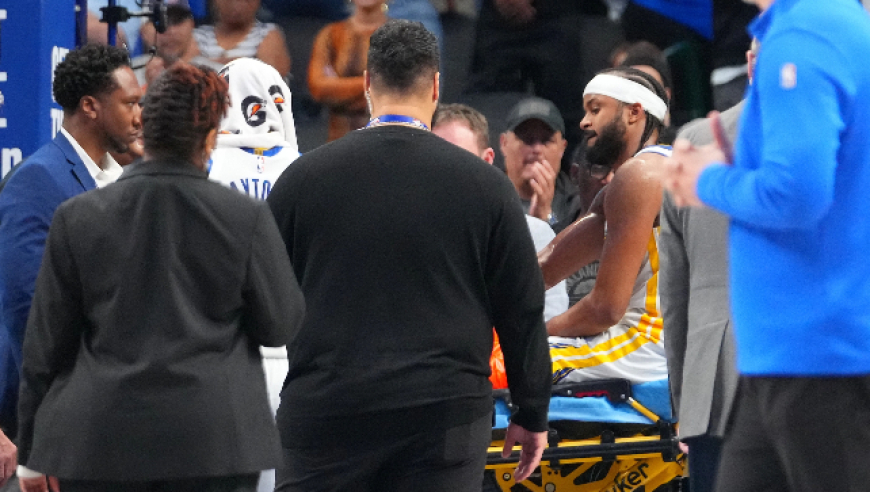 心塞！穆迪膝盖变形重伤坐担架被推走 库里抱头神情凝重追梦拥抱安慰