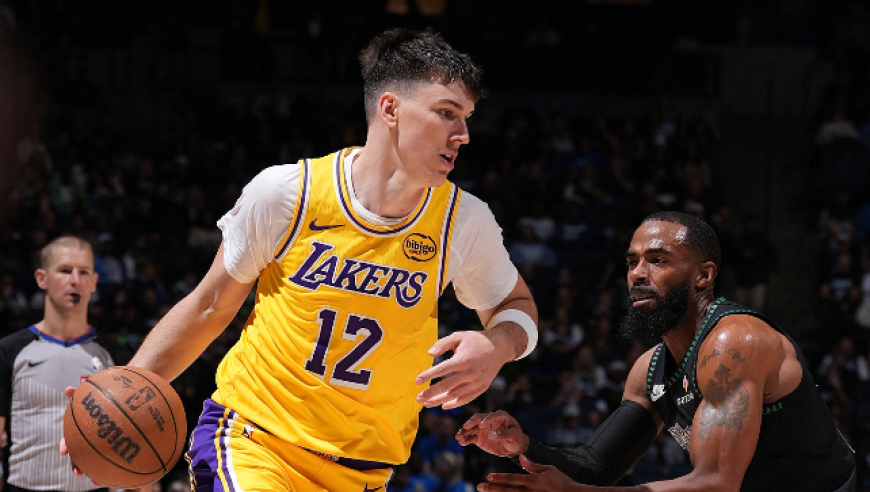 排队道歉！湖人新援拉拉维亚11中10轰27分 篮下神仙2+1