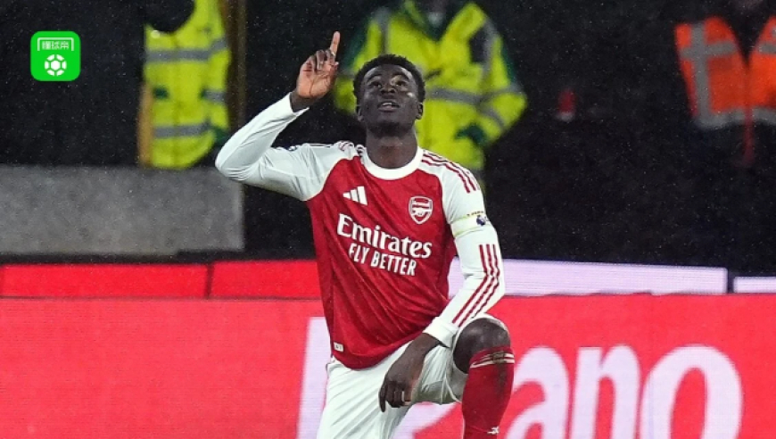 英超：连丢2球+补时送乌龙遭绝平！阿森纳2-2狼队，萨卡破门伤退