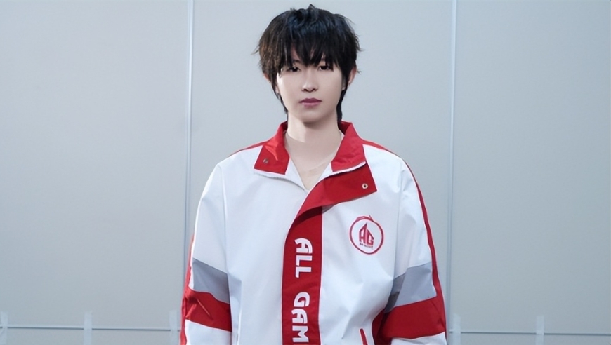 AG一诺透露春季赛不打，先搞胃镜养好身体！狼队小胖机会来了