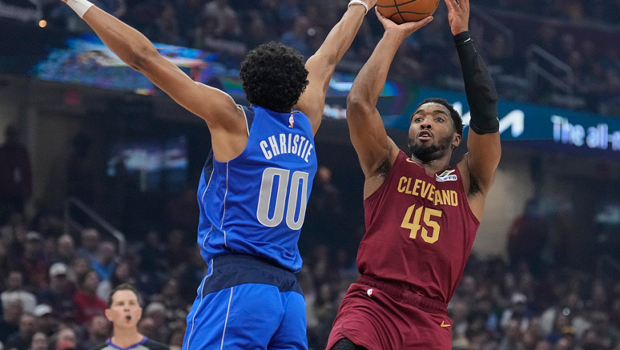 骑士米切尔vs独行侠26分11助攻集锦：攻传一体+两次接锅三分太给力