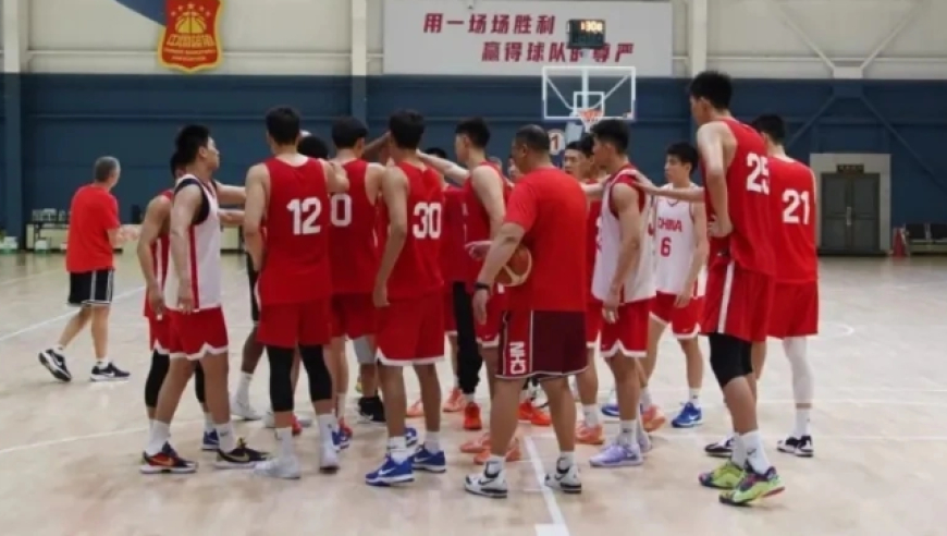 中国篮协：今晚启程欧洲拉练 将打4场热身赛 王浩然成唯一被裁球员