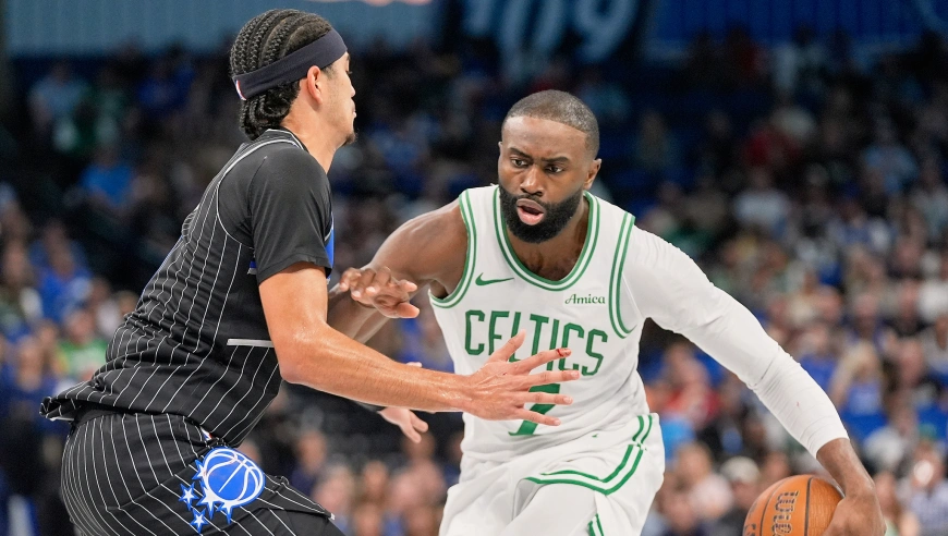 NBA漫谈｜杰伦-布朗用发际线粉被尴尬揭穿！球星秃顶剃光头有加成吗？