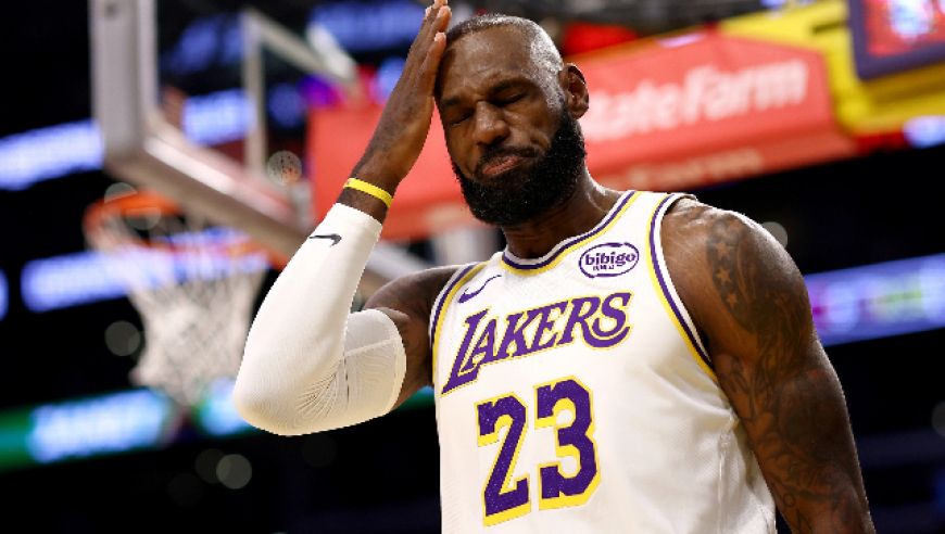 篮不住嘴丨解析多个防守回合！雷迪克口中的&ldquo;那个人&rdquo;就是詹姆斯？