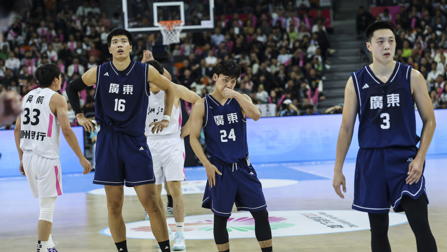 广东男篮新赛季12人名单浮出水面：10人基本确定，其余3人争2位置