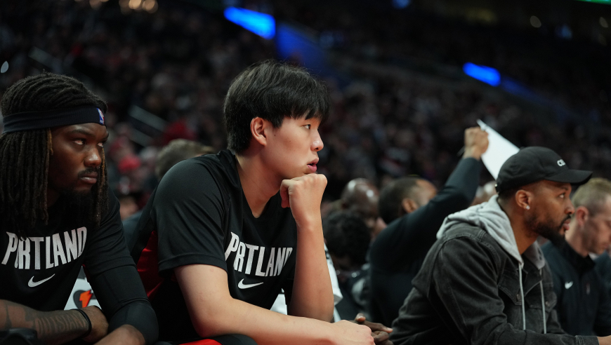 著名经纪人：中国媒体不停问教练和队友瀚森的情况，会让对方无所适从