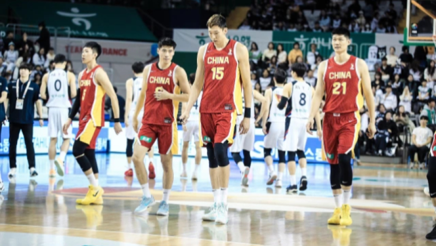 从亚洲亚军到双败于韩国：中国男篮三个月巨变之谜