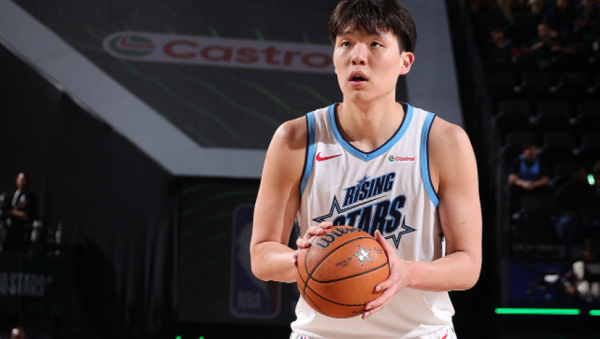 队友PK！杨瀚森8分钟10+2力压克林根9+2 遗憾无缘决赛仍闪耀