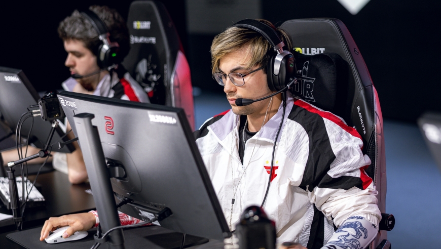 CS布达佩斯major：日常地狱归来，被当面两次偷包的抽象神队Faze