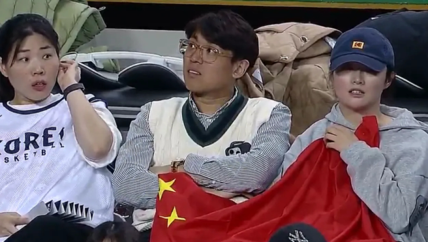 男篮14分惨败韩国！杨健杜锋多次沮丧发言 看台中国球迷一脸绝望
