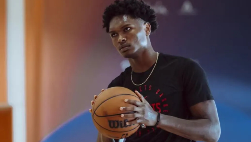 火箭阿门最新训练曝光：跳投明显有进步 身体素质太劲爆