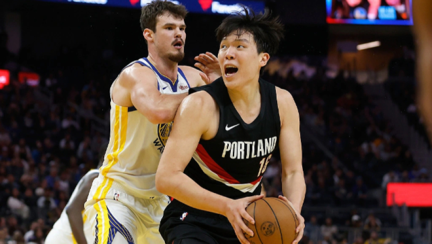 NBA季前赛：杨瀚森首秀4分4板6犯离场 勇士21分逆转胜开拓者