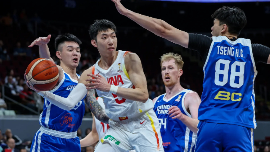 中国男篮晋级形势：逆转11分取连胜稳住前三 7月再胜一场锁出线