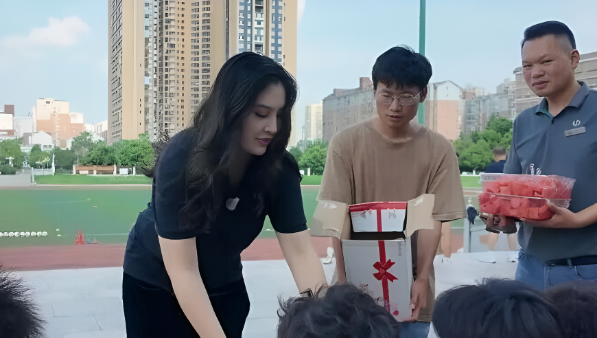 承诺湘超&ldquo;夺冠就给每人送一辆车&rdquo;的女老板失联！当地文旅局回应