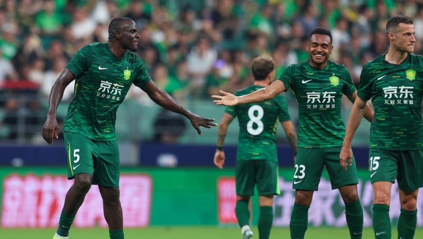 中超：北京国安1-0西海岸，不败战绩登顶榜首，恩加德乌造乌龙