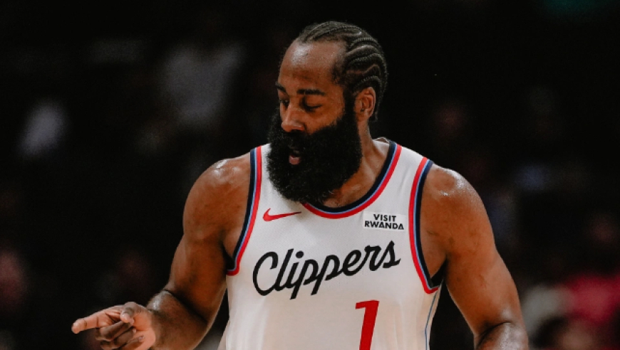 哈登55分+10三分刷爆纪录！连创快船队史第一人 36岁仍在创造奇迹