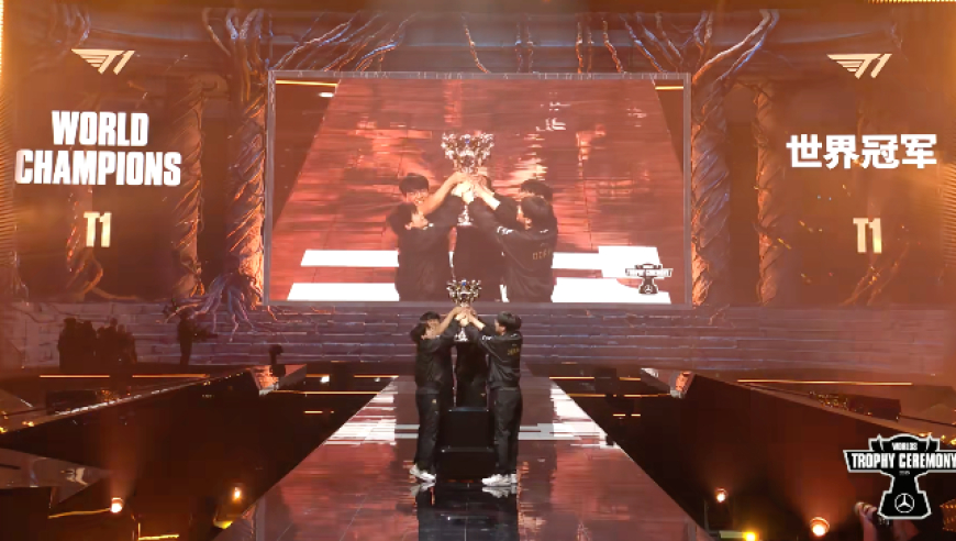 T1三连冠：刷爆年轻人朋友圈的电竞，凭什么这么火？