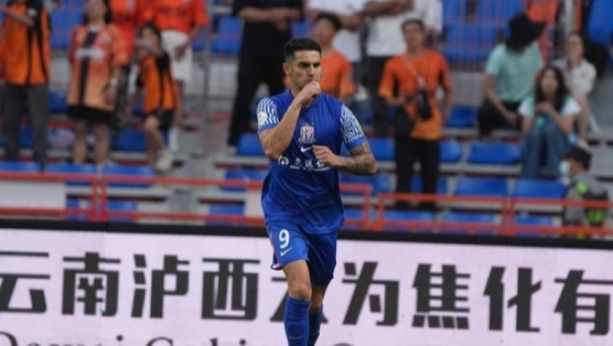 中超：一度0-3落后！申花4-4玉昆 于汉超建功路易斯争议点球扳平