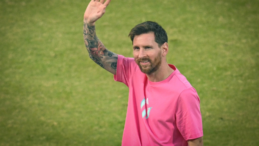 梅西结束印度行！惹怒8万球迷+没和莫迪见面，3天带走1.4亿