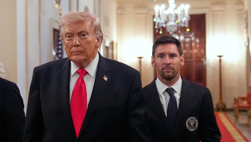 特朗普接见足球队时突然放话：解决古巴问题&ldquo;早晚的事&rdquo;，梅西听懵了