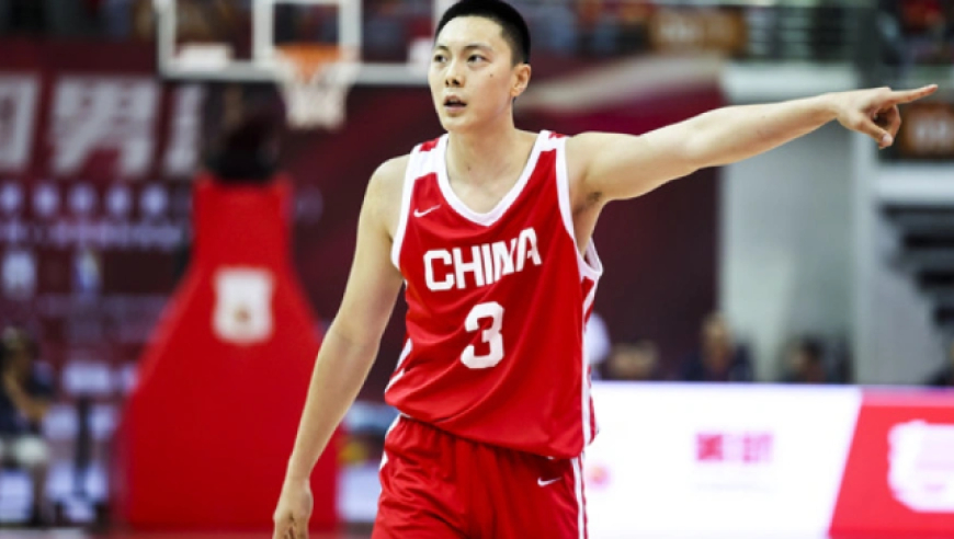 热身赛：中国男篮27失误险胜双杀波黑 胡金秋16+6胡明轩10+6