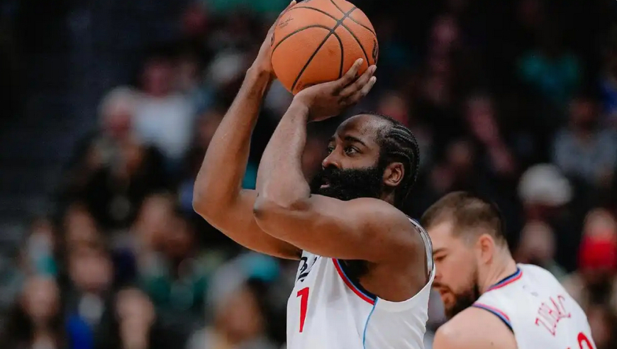 篮不住嘴 | 哈登55分刷爆纪录梦回火箭 终于等到小卡敲定复出时间