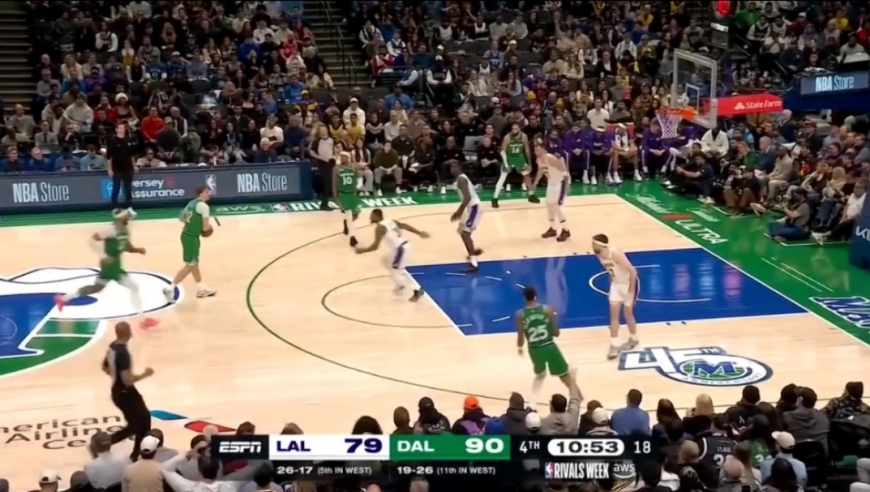 刺激！湖人vs独行侠决胜时刻：湖人最后8分钟狂轰一波27：6逆转比赛