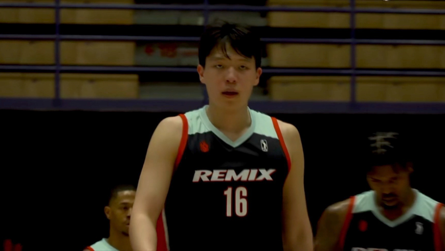 杨瀚森战勇士11分12板3助完整回顾：5中1后复苏 强硬冲筐打三分