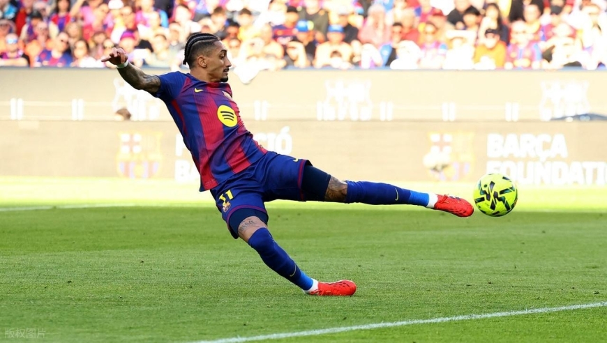 随着瓦伦西亚1-2，巴萨3-0，西甲最新积分榜出炉：皇马从榜首滑落