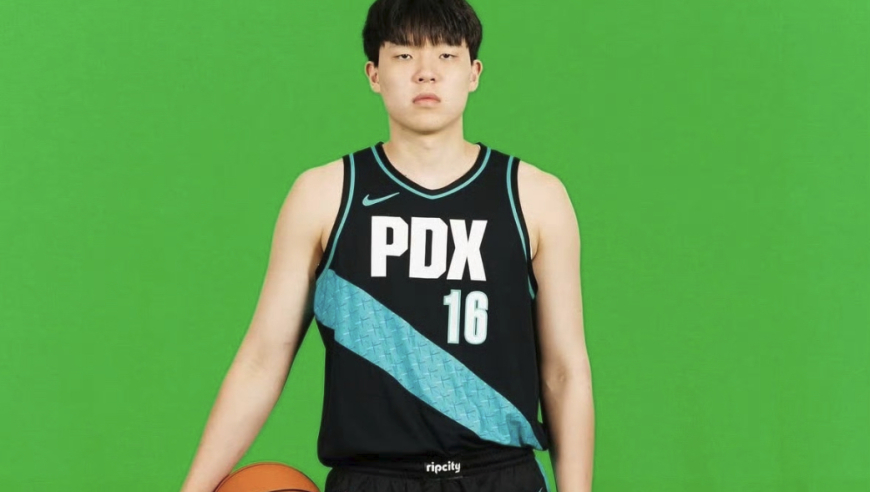 杨瀚森砍13+7+3+2，率队122-129惜败！开拓者2号单打独斗，太抢戏