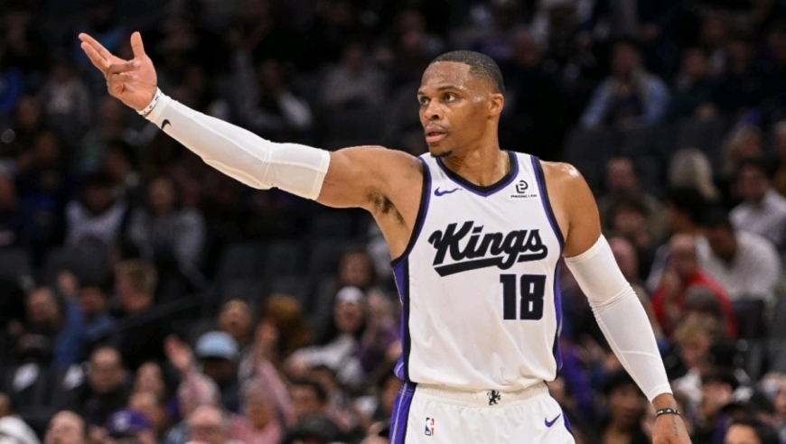 0分0板3助3失误！首发控卫就这？拜托了国王，把他首发给威少吧