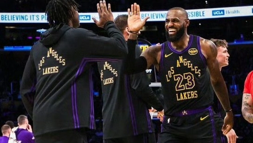 议起复盘｜勒布朗回归湖人（进攻篇）:为什么有了东里二人组，还需要这个老头？