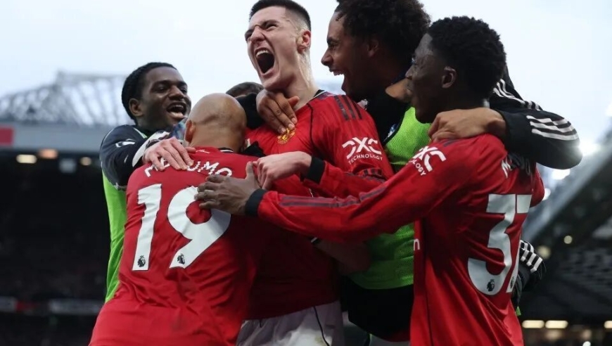 曼联两球领先补时被追平后3-2绝杀！卡里克三连胜通过考验，再做一事前四无忧