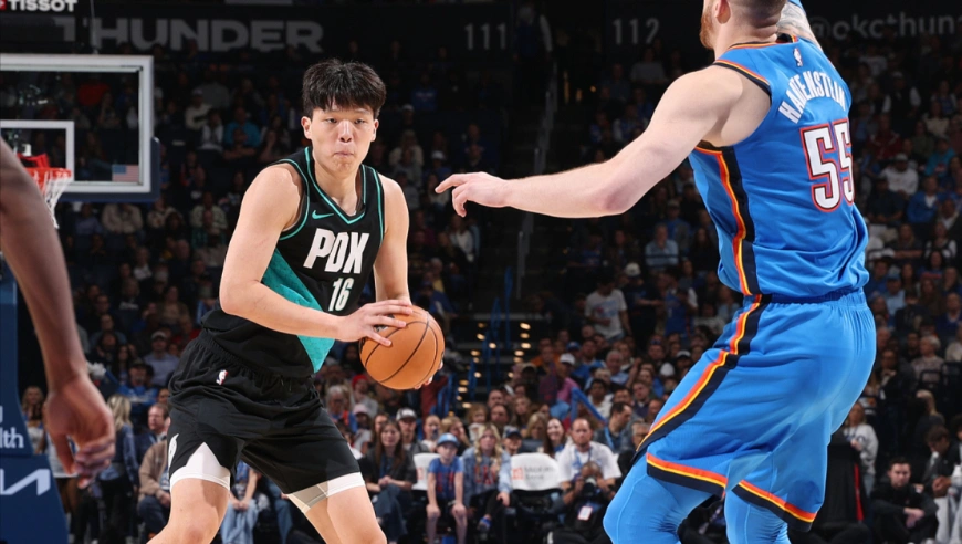 Top时刻｜24日十佳球：杨瀚森单臂空接暴扣 詹姆斯霸王劈扣