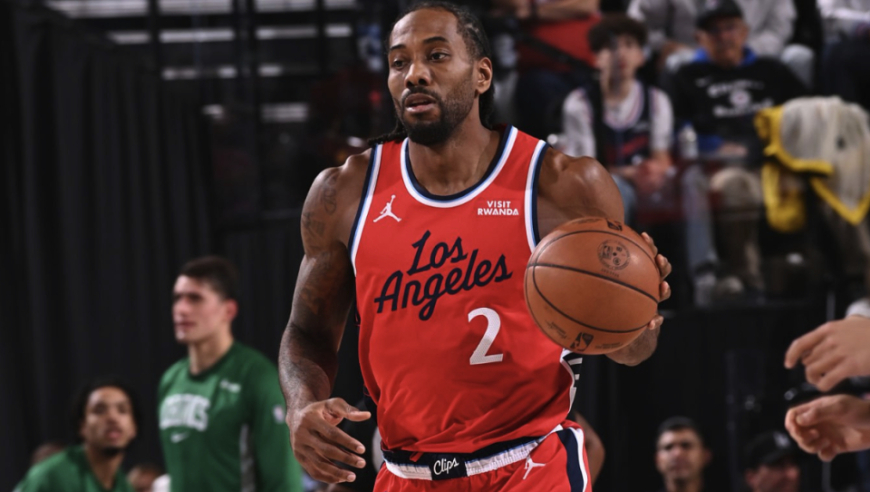 17中6+三分8中2！莱昂纳德22分遭布朗完爆 无奈提前投降被绿军双杀