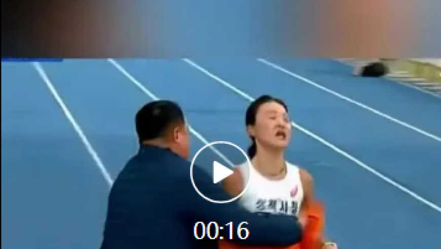韩国女运动员回应推开男教练，已向对方道歉：他突然很用力抓住我，胸部和胸口剧烈疼痛