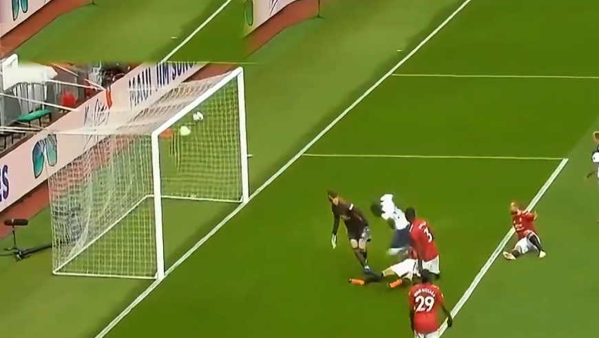 体坛记忆｜一个球员怎么能闯出这么大的祸？！